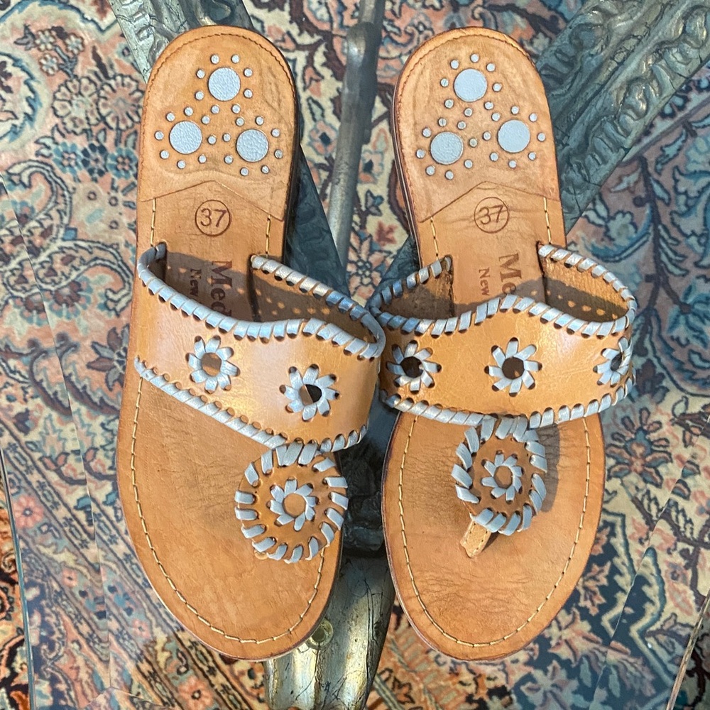 Stylish Tan Leather Sandals with Floral Design